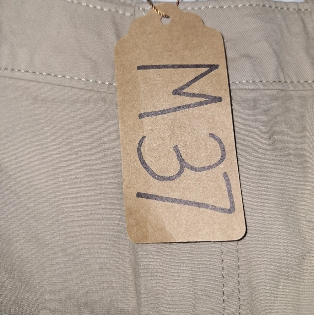 Magellan Outdoors Mens Khaki Shorts In A Size 32W. NWT. Dress Casual, Summer